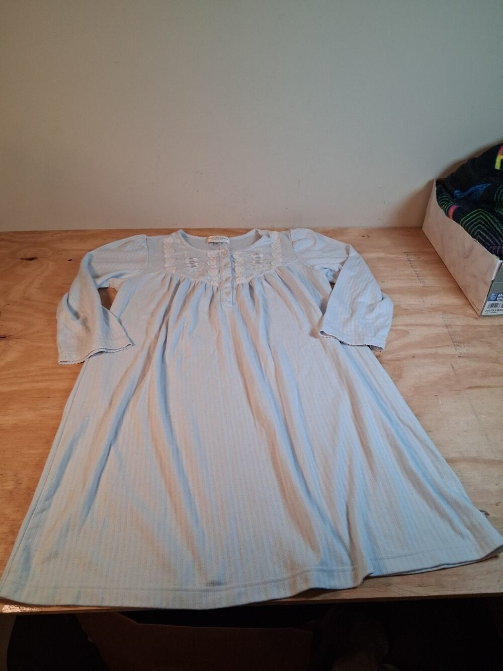 Miss Elaine Petites Nightgown Sz M Womens Sleepshirt Quarter Sleeve Blue